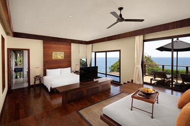 Spa pool suite