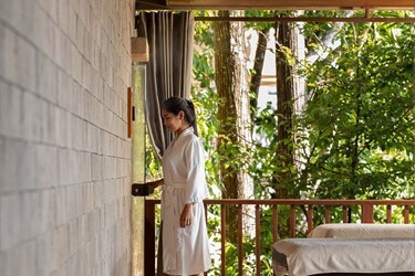 Spa pool suite