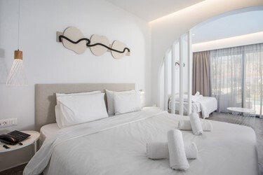 Family Suite Swim Up