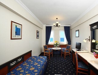 Family Room Land View