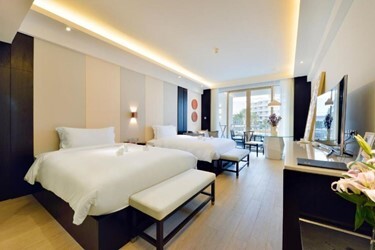 Premier Pool View Room