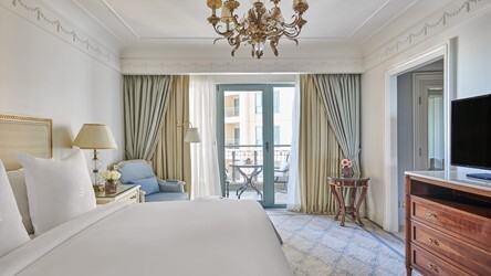 Four Seasons Executive Suite Mediterranean Sea and City View