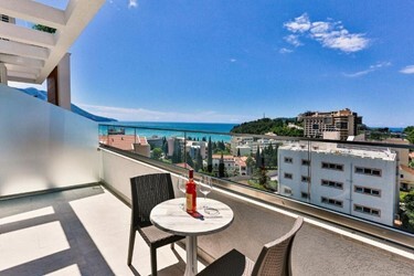 1 Bedroom Apartment Sea View