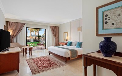 Family Interleading Room Garden View