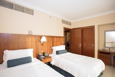 City view two bedroom suite – king bed and twins