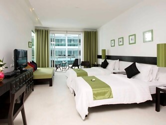Deluxe Pool View Room