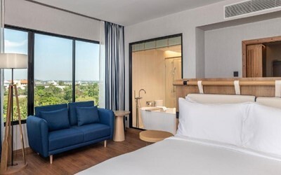 Marina Front Suite Balcony