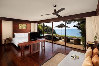 Ocean pool suite