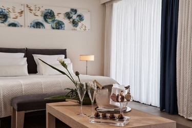 Honeymoon Suite Sea View