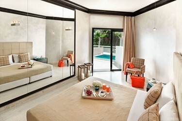 Standard Private Pool