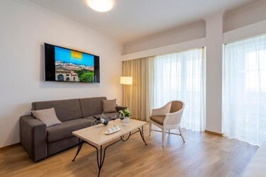 Junior Suite Square View