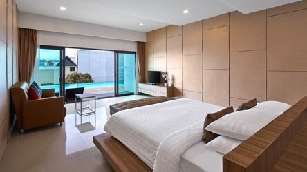 Premier Suite Pool Access