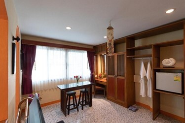Studio Room