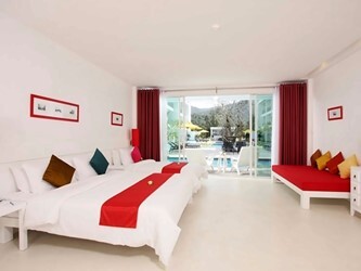 Deluxe Pool Access Room