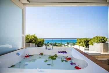 Deluxe Room with Terrace and Jacuzzi
