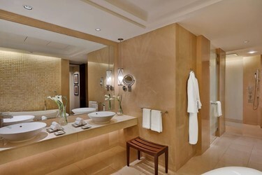 1 Bedroom Gulf Suite