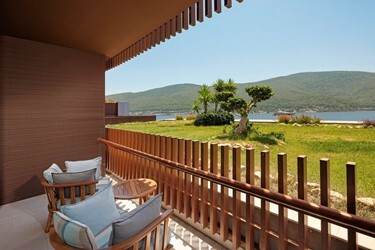 Standard Room Side Sea View