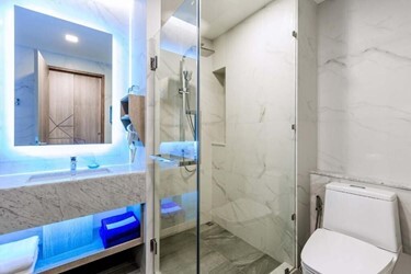 Deluxe Pool Facing Room