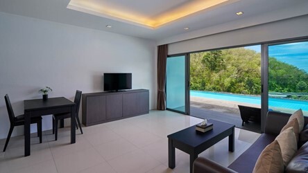 1 Bedroom Suite Pool Access Seaview