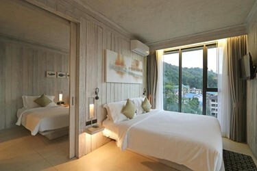 2-bedroom Corner Suite
