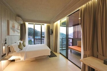 2-bedroom Corner Suite