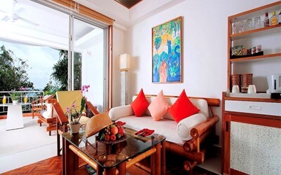 Royale Wing Suite