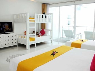 Deluxe Family Room