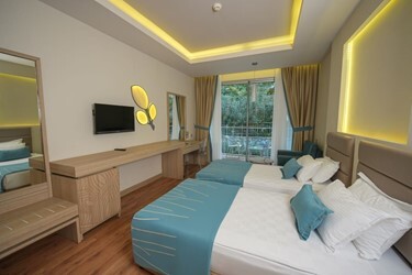 Family Room Land View