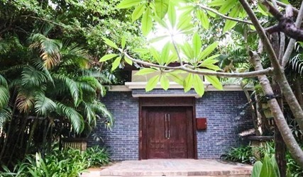 Four-Bedroom Courtyard