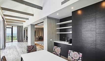 Royal Terrace Suite