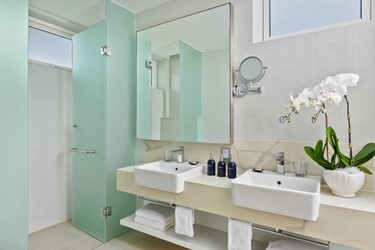 2 Bedrooms Suite Pavilion, with Terrace, Beach Front