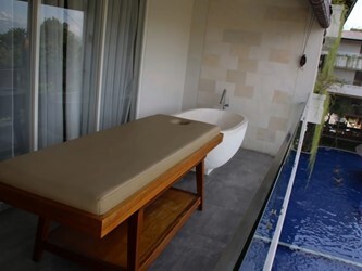 Legong Keraton Room