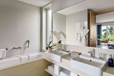 2 Bedrooms Suite Pavilion, Private Pool, Beach Front