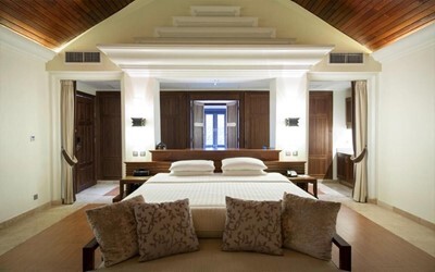 Superior Pool Bungalow Oceanfront
