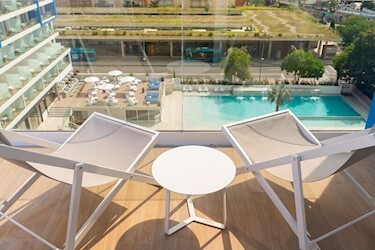 Suite Pool View