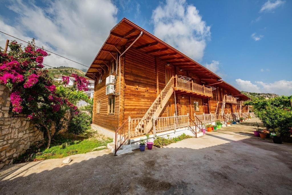 Фотография Luiza Guest House 3*