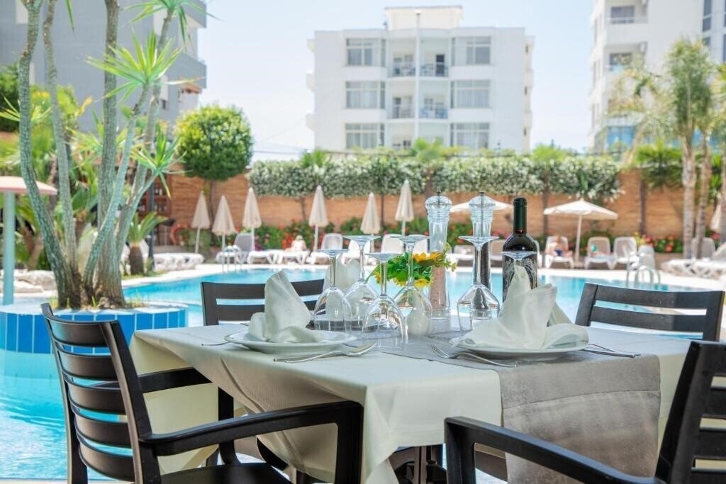 Фотография Hotel Dyrrah 4*