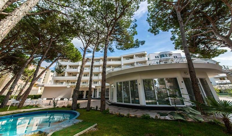 Отель Aler Luxury Resort Durres 4*