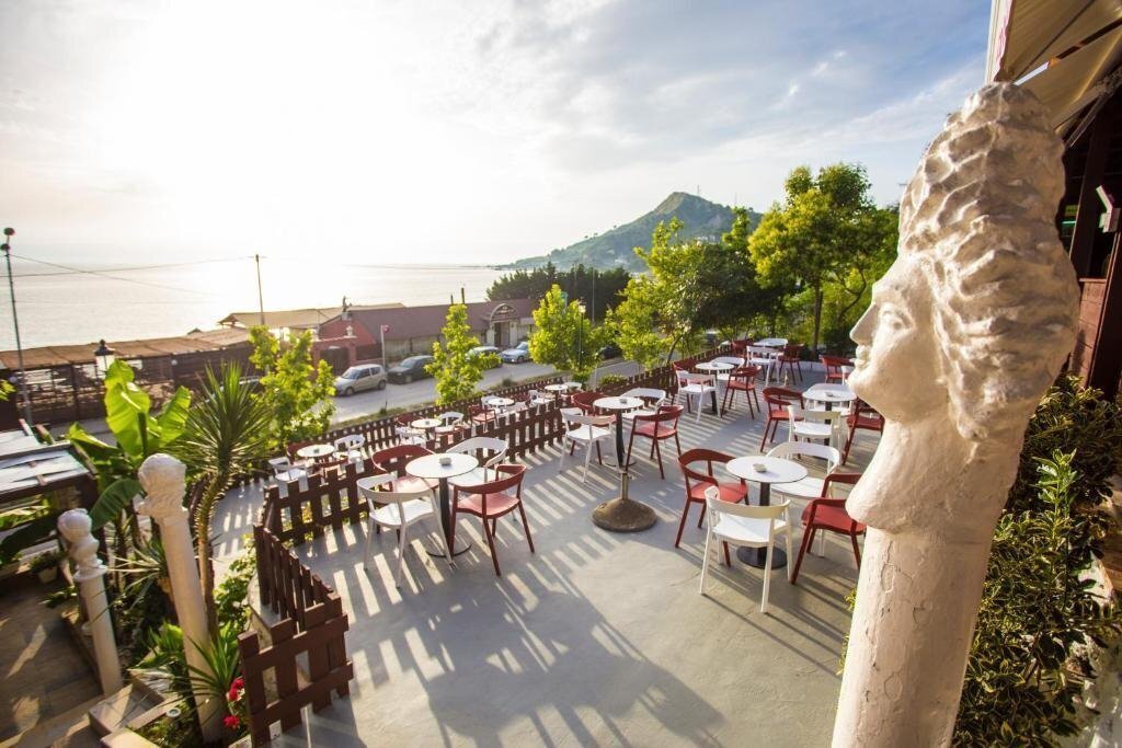 Отель Hill Side Beach 3*