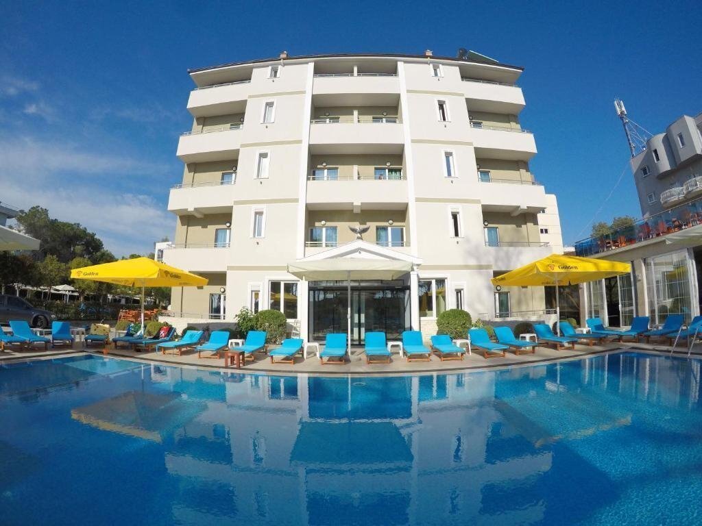 Отель Korabi Hotel 3*