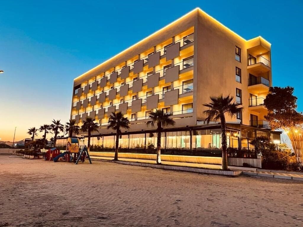 Отель Amara Hotel & Spa 4*