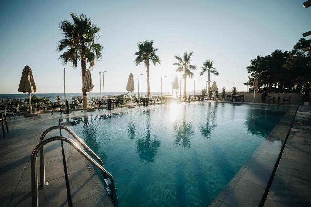 Фотография AMR Hotel (ex. Atrio) 4*