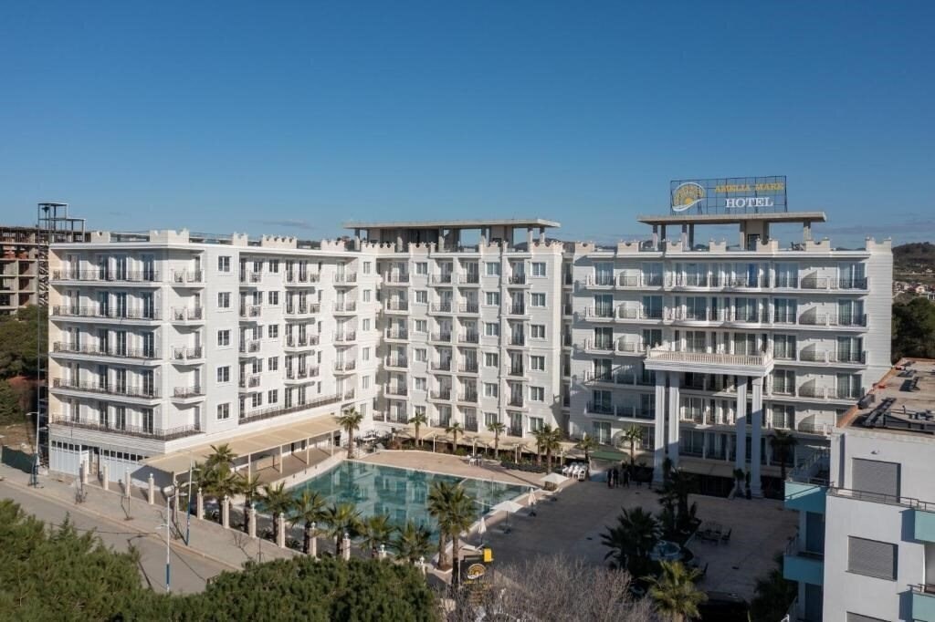 Отель Amelia Mare 5*