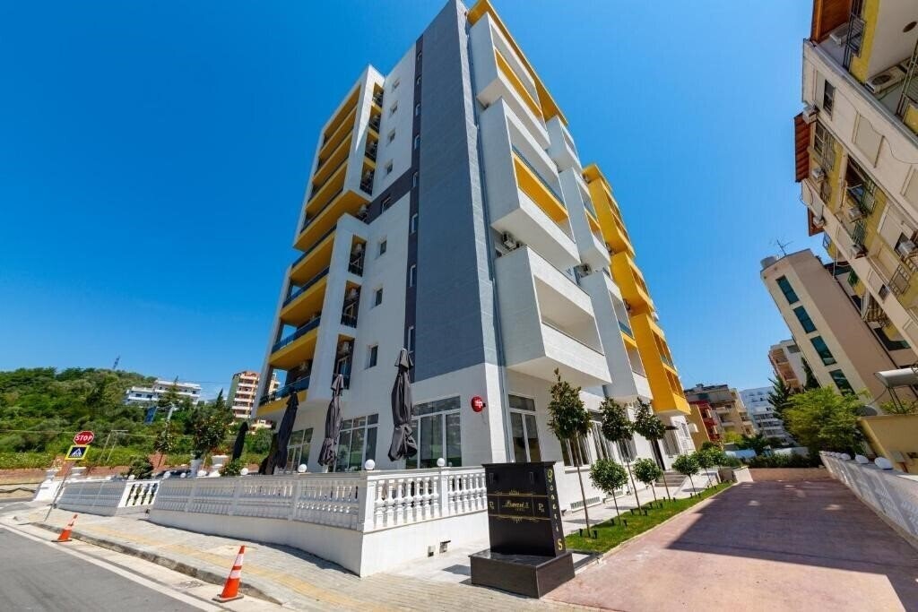 Отель Ponari S Hotel 4*