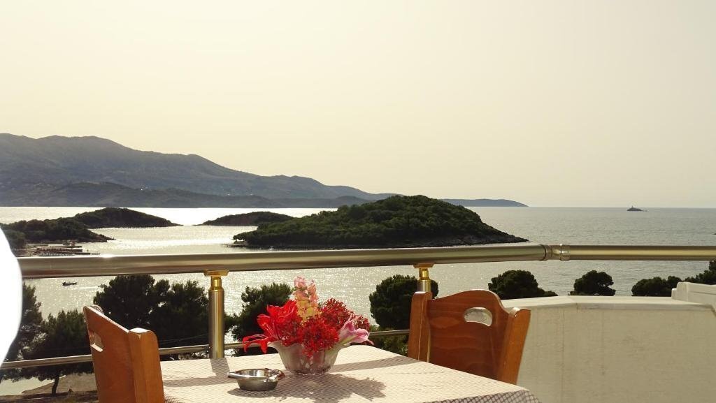 Отель Queen Margaret Seaside 4*