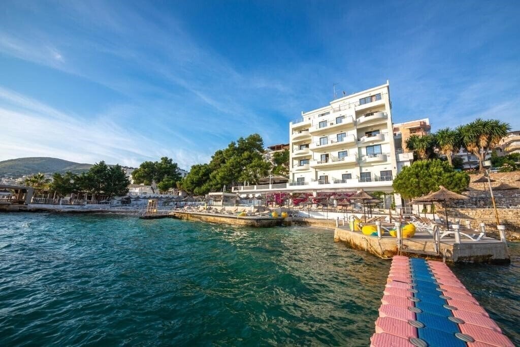 Отель Jaroal Saranda Hotel 4*