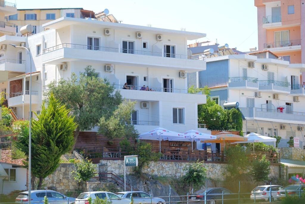 Отель Hotel Edola 3*