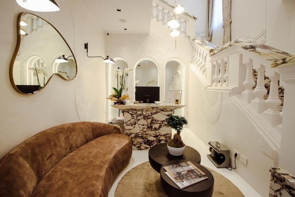 Фотография The Crown Hotel Boutique & SPA 4*