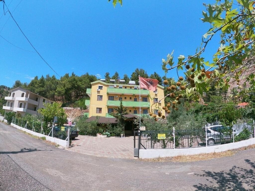 Отель Bolonja Hotel 4*