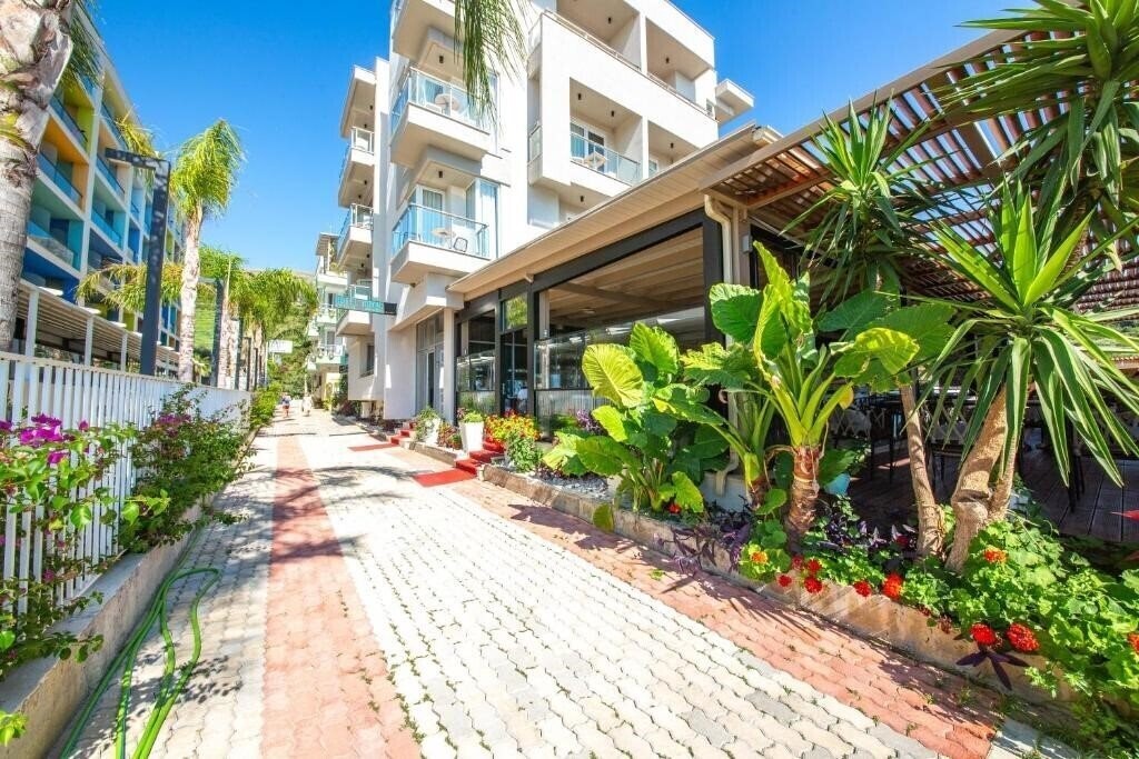 Отель Hotel Royal 3*